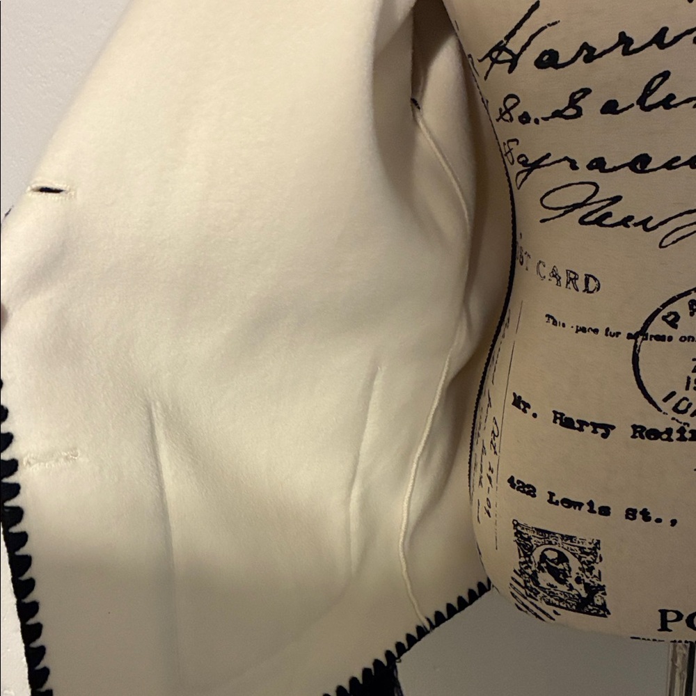 Elegant White Jacket with Black Trim - Picture 5 of 7